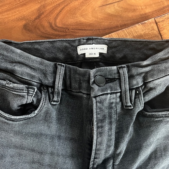 Good American - Picture 1 of 4